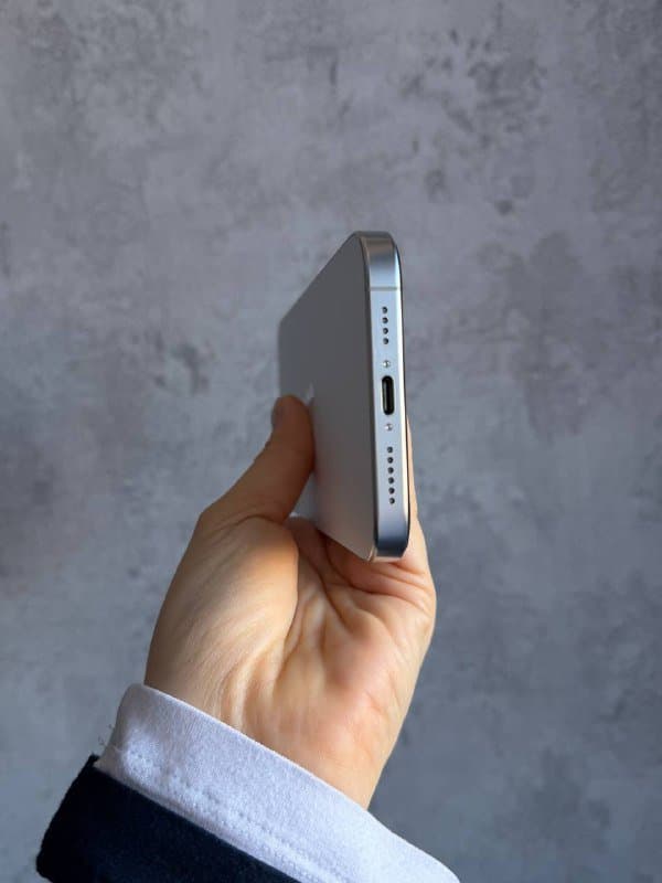 iPhone 16 Pro Max 256 ГБ, white titanium 5