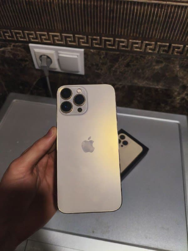 iPhone 13 Pro Max 256 ГБ 2