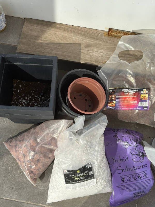 Горшки для растений, грунт, субстрат, агроперлит