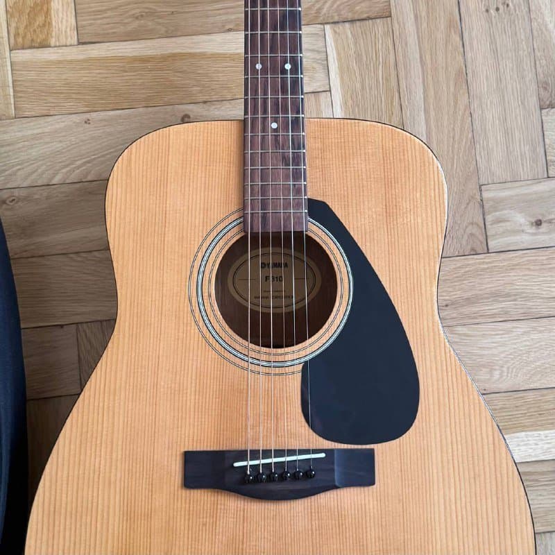 Акустическая гитара Yamaha F310, чехол 2