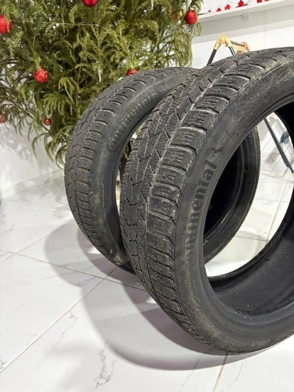 Зимние шины Continental 225/45R18 2 шт 2