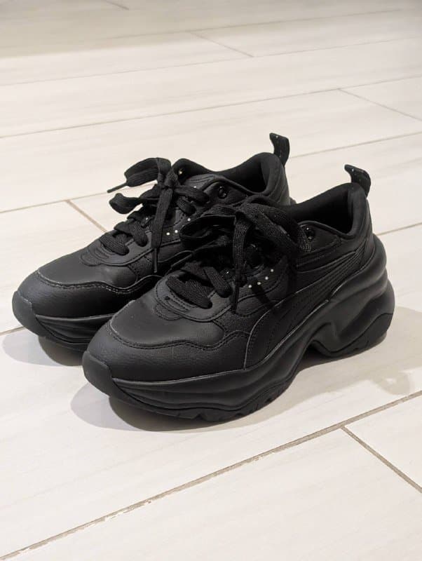 Женские кроссовки 40 размер