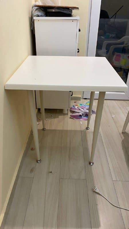 Белый стол 70х70х70