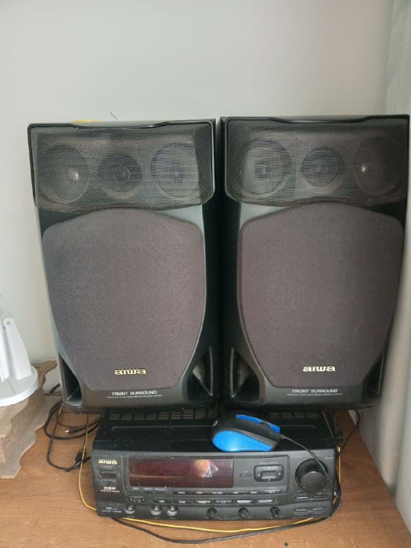мощные колонки с усилителем от музыкального центра AIWA 1994