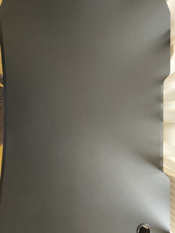 Компьютерный стол Trust Dominus 2