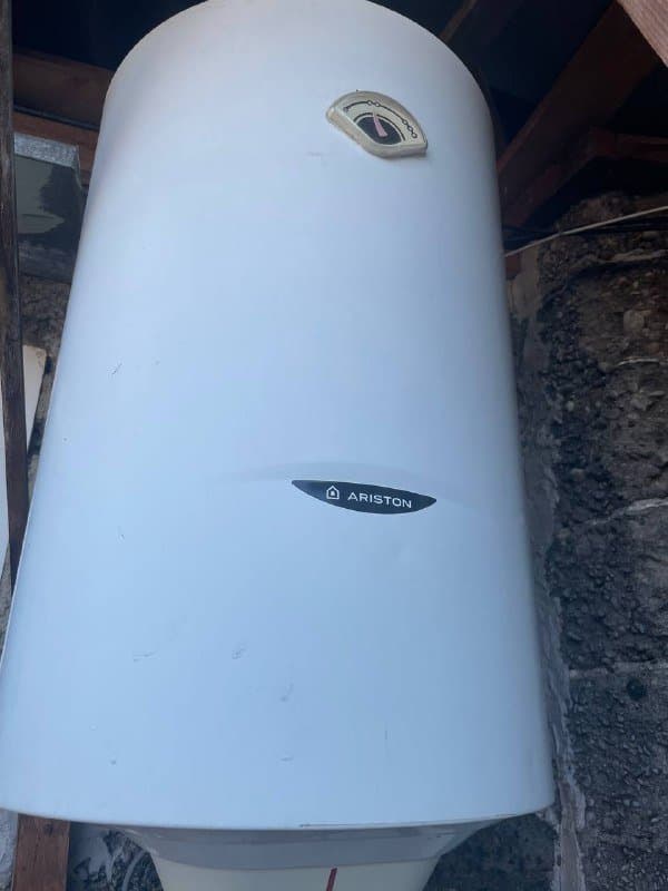 Водонагреватель Ariston 80 литров