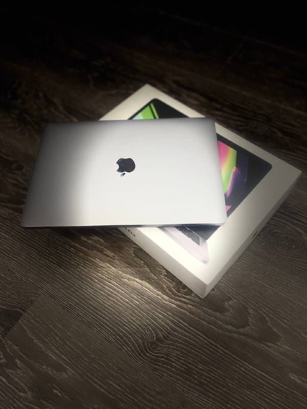 Macbook Pro M1 16GB 256GB 4