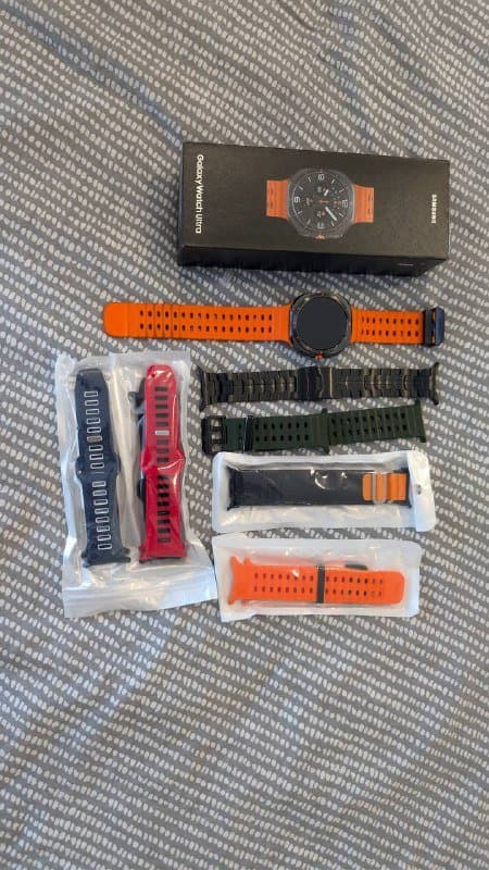 Samsung Galaxy Watch Ultra 47mm LTE с 8 ремешками 2