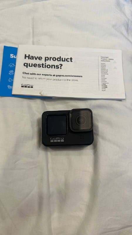 GoPro 9, флешка, два аккумулятора, крепление, зарядка 2