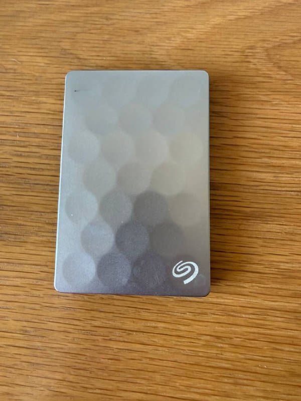 Внешний жесткий диск Transcend StoreJet 1TB, Seagate Ultra Slim 1TB 2