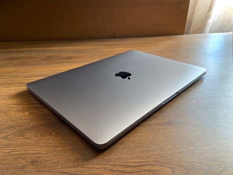 MacBook Pro 2020 13,3 M1 8GB RAM 256GB SSD 1