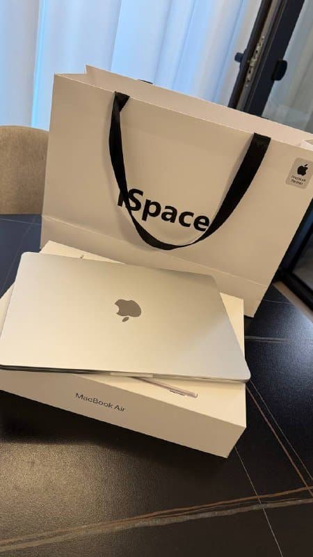MacBook Air 13 (M4, 2025), 16 ГБ, клавиатура рус/англ
