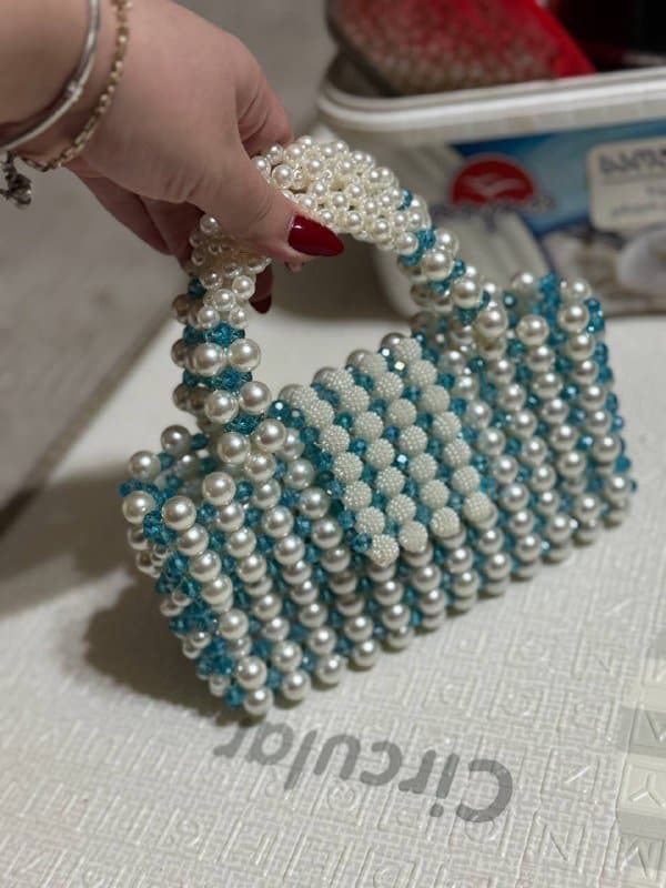 Сумки из бусин разноцветная, черная, белая с голубым, черная в полоску 7