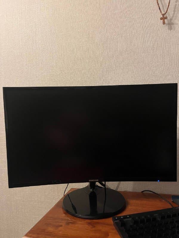 Монитор Samsung LC27F390FHIXCI