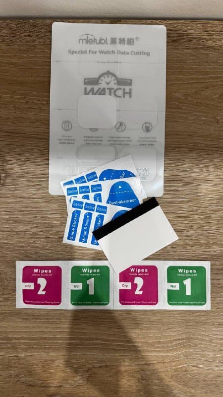 Apple Watch SE 2 44 мм с браслетами и защитой дисплея 4