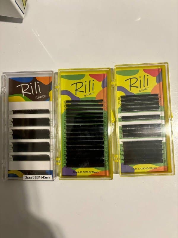 Подушка, фен для сушки ресниц, лэшбокс, пинцеты, гель, палетки и бокс для палеток 6