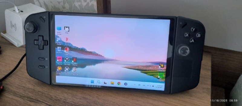 Lenovo Legion Go игровая консоль 2