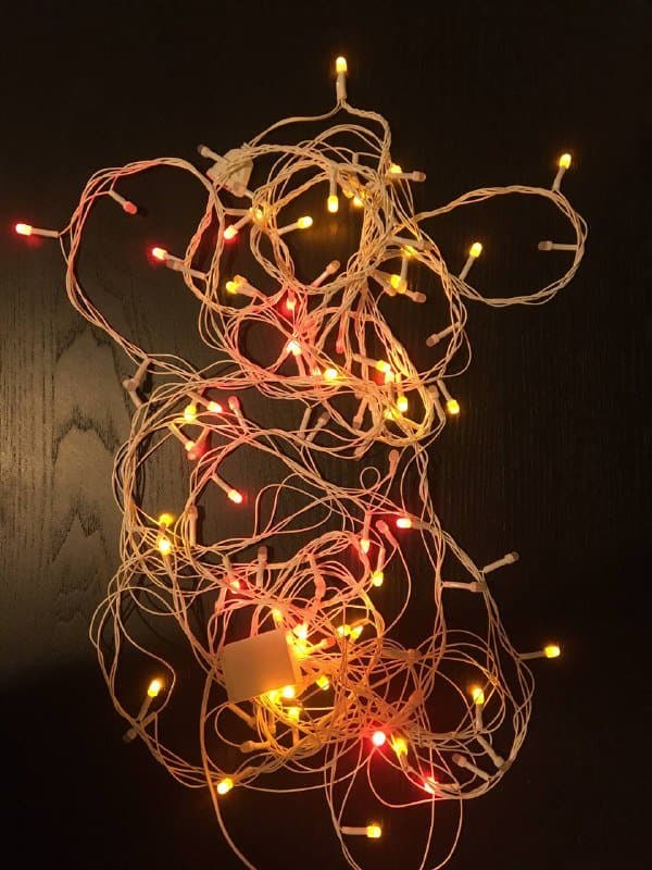 Елка искусственная с игрушками и гирляндой 5