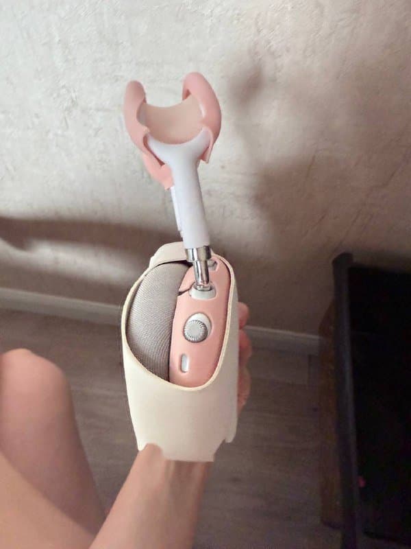 беспроводные наушники с чехлом и зарядкой 3