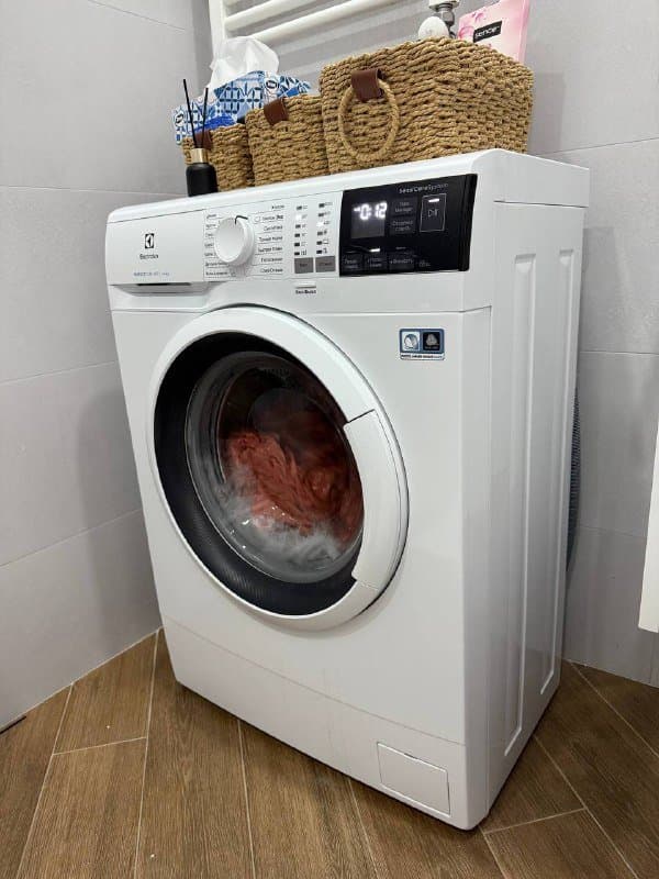 Стиральная машина Electrolux PerfectCare 600