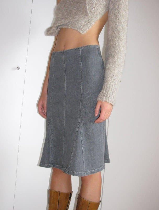 Черный свитер из альпаки, джинсовая юбка Paloma Wool 7