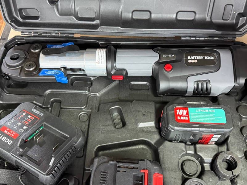 Аппарат для обжима фитингов 1