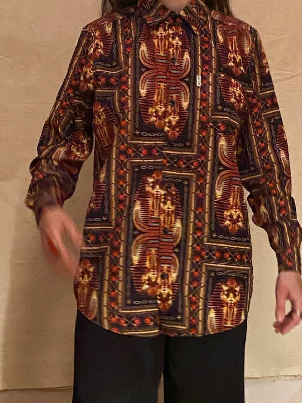 Атласная рубашка с ярким принтом 3