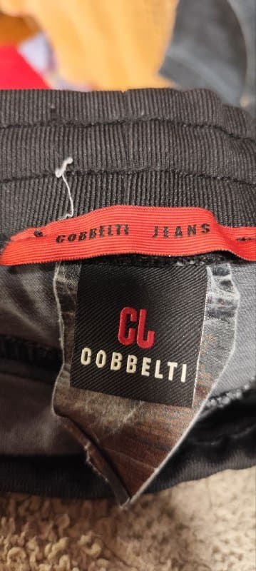 Мужская одежда: 2 рубашки, 4 пары джинс 8