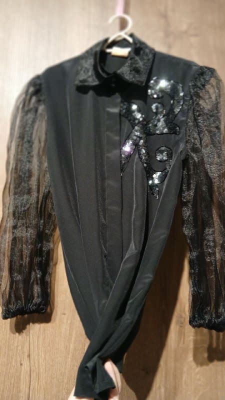 Винтажная женская блузка с пайетками 2