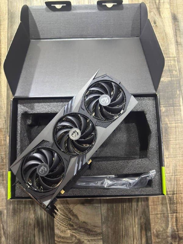 Видеокарта GeForce RTX 4080 SUPER 5
