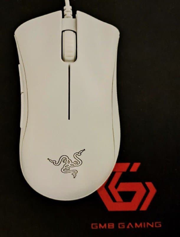 Ноутбук Lenovo LOQ 15IAX9, микрофон Boya BY-PM700 3