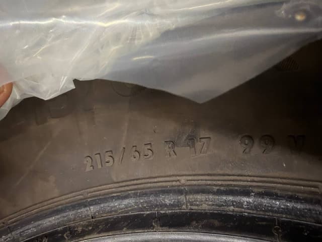 Летняя резина 215/65/17 Continental