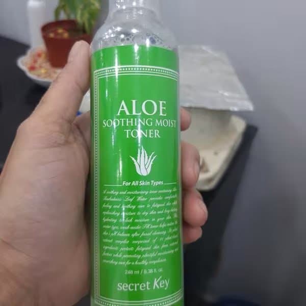 Успокаивающий и увлажняющий тоник с алоэ