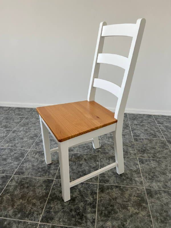 Стол раскладной и 4 стула 2