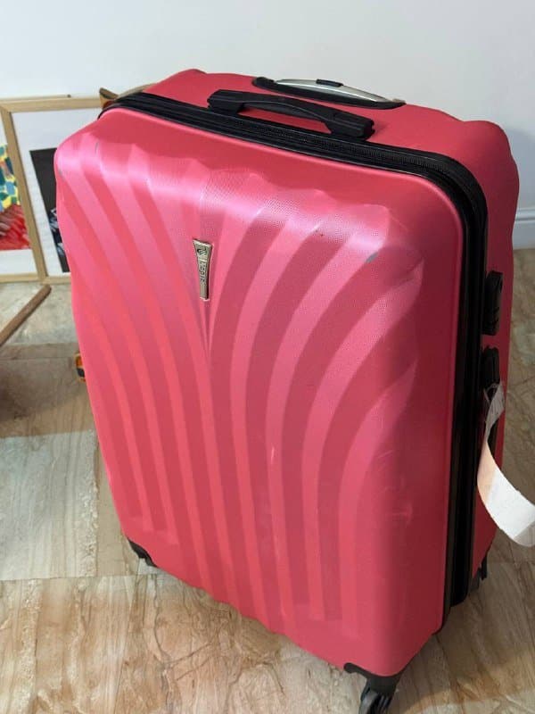 Чемодан L 100+ литров с съемными колесами