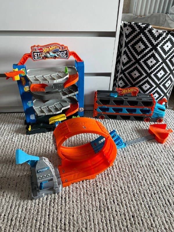 Игрушки Щенячий патруль, Hot Wheels треки и гараж