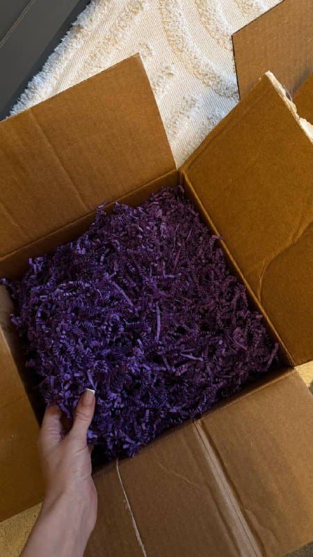 Наполнитель из картона для подарков синий и фиолетовый