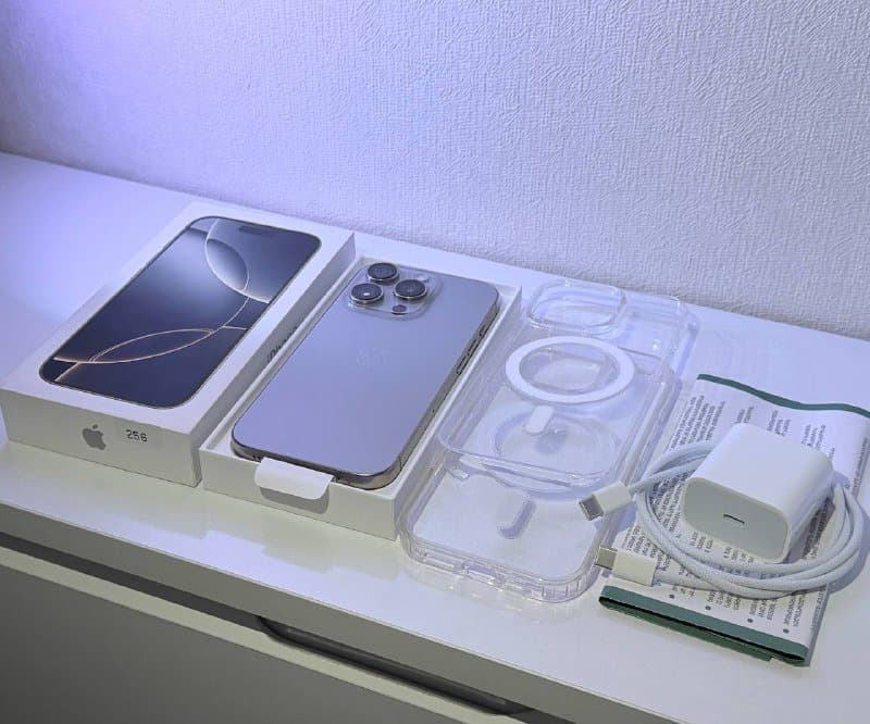 iPhone 16 Pro 256 GB, Natural Titanium, Sim+Esim 5