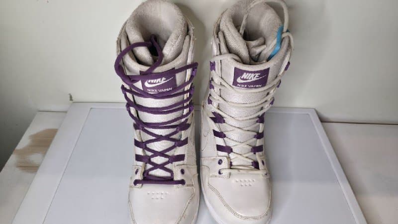 Ботинки для сноубординга Nike Vapen и Salomon 1
