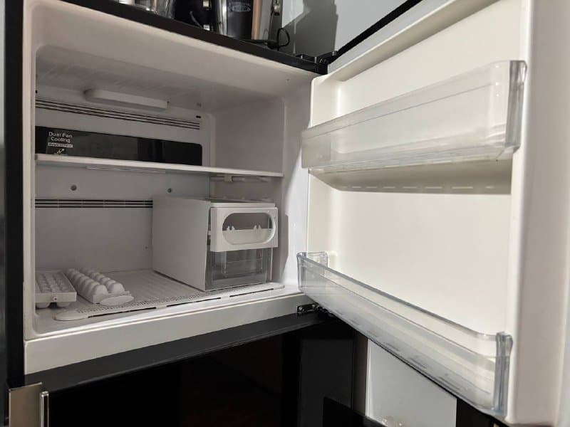 Холодильник с проблемой охлаждения 1