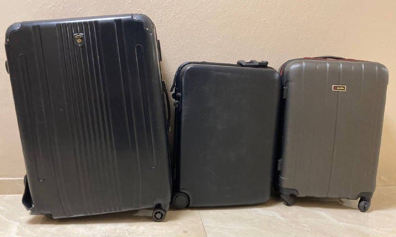 Чёрный Aolard пластиковый чемодан XL, Чёрный President поликарбонат чемодан M, Тёмно-серый Lotto поликарбонат чемодан M 1