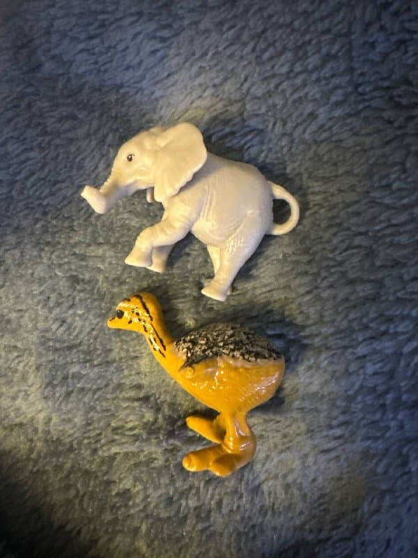 Коллекционные фигурки супергероев и динозавров 4