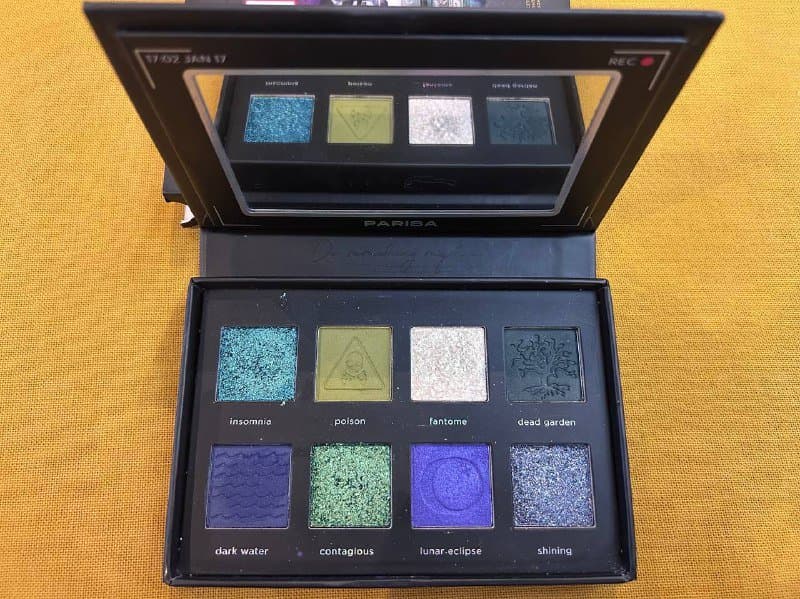 Косметика набор теней, лаки, бальзамы, сыворотка 6