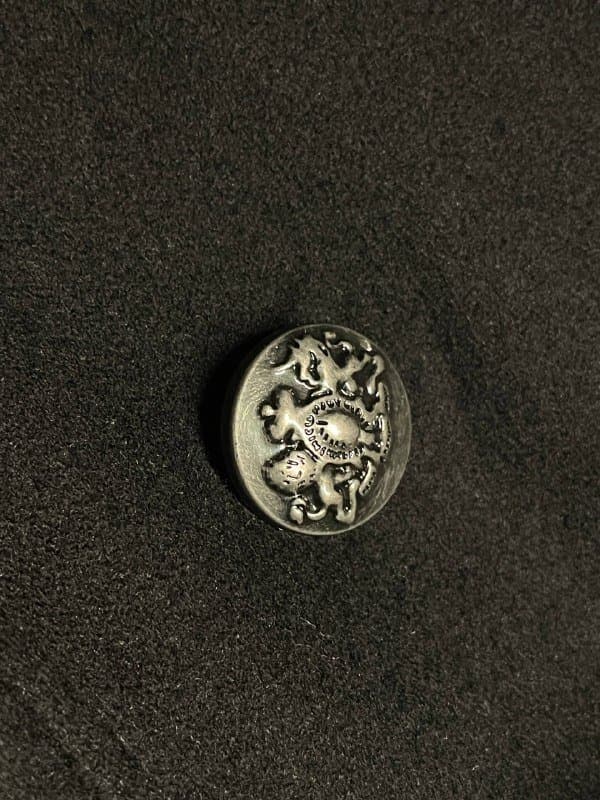 Чёрное приталенное женское пальто Guess 4