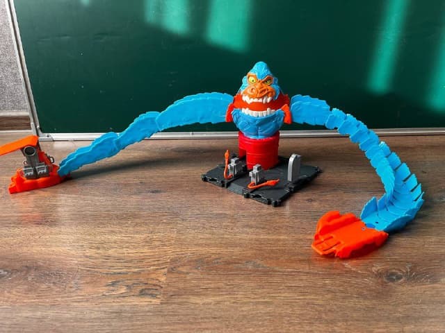 Трек Hot Wheels City атака гориллы, мега гараж, кейсы для машинок, машинки оригинал