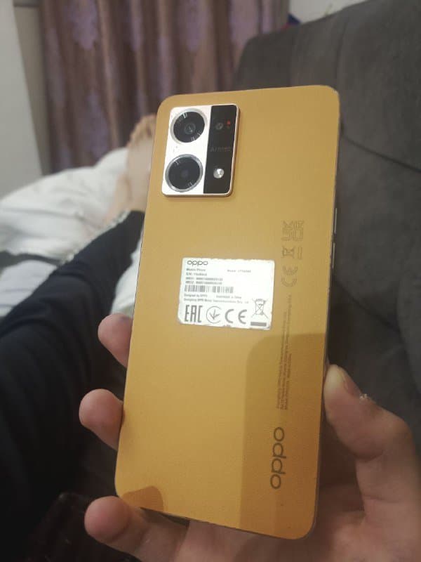 Oppo Reno 128 Гб 8 оперативная 2