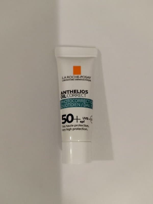 Пудра, дезодорант, пенка для умывания, жидкость для снятия лака, лак для ногтей, солнцезащитный крем 7