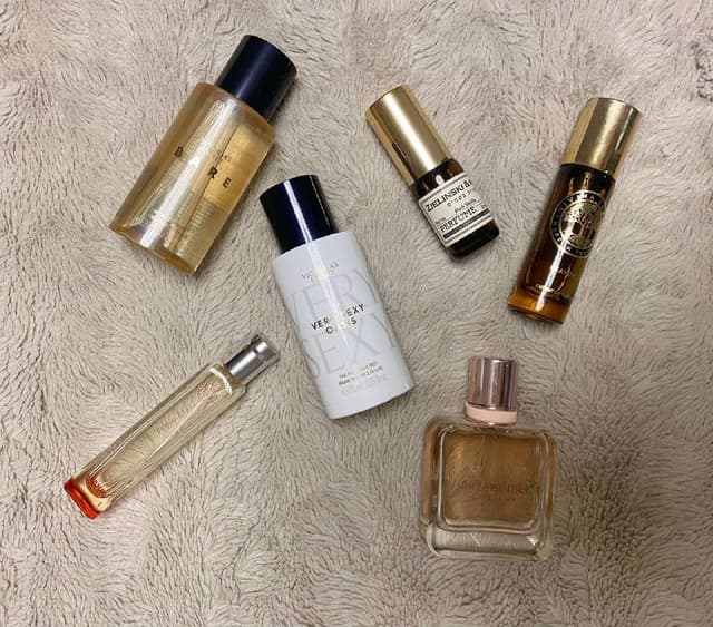 Женские парфюмы и мисты для тела