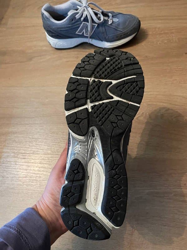 Женские кроссовки размер 38 2