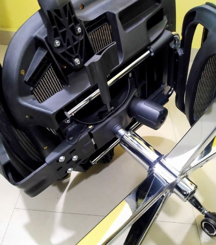 Компьютерное кресло с сетчатым сиденьем и подставкой для ног 5